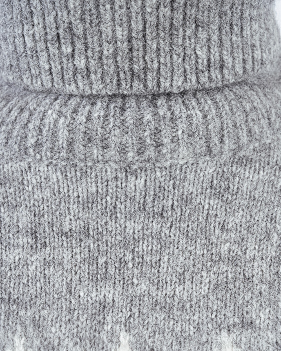 shop BRUNELLO CUCINELLI  Ciclista: Brunello Cucinelli maglia con collo alto.
Polsini e fondo in maglia a costina.
Maglia con diversi punti.
Composizione: 37% Alpaca 30% Cotone 26% Poliammide 7% Lana.
Fabbricato in Italia.. MSO504303-COV14 number 2707252